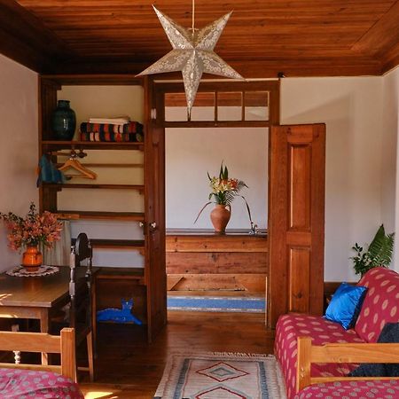 A Charming , Traditional Cottage At Quinta Da Ribeira Вила-Нова-ди-Пояриш Экстерьер фото