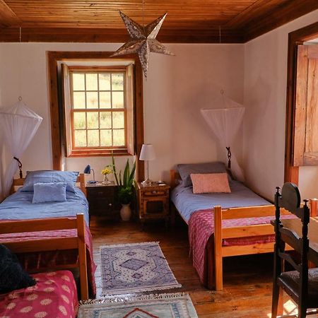A Charming , Traditional Cottage At Quinta Da Ribeira Вила-Нова-ди-Пояриш Экстерьер фото