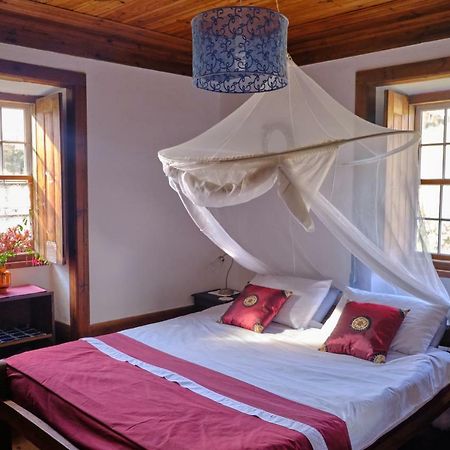 A Charming , Traditional Cottage At Quinta Da Ribeira Вила-Нова-ди-Пояриш Экстерьер фото